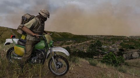 The dirt bike, DayZ's first two-wheeled vehicle, crosses the desert.